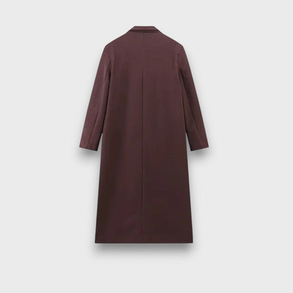 Oslaine – Cappotto in lana maximalista con silhouette maschile